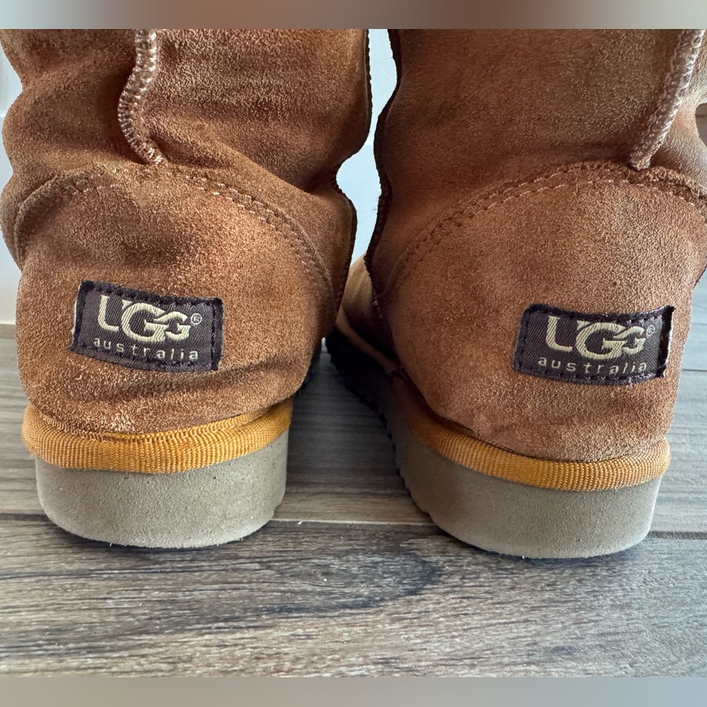 UGG Chestnut Suede Tall Boots. Women’s size 7. GUC - Picture 9 of 16